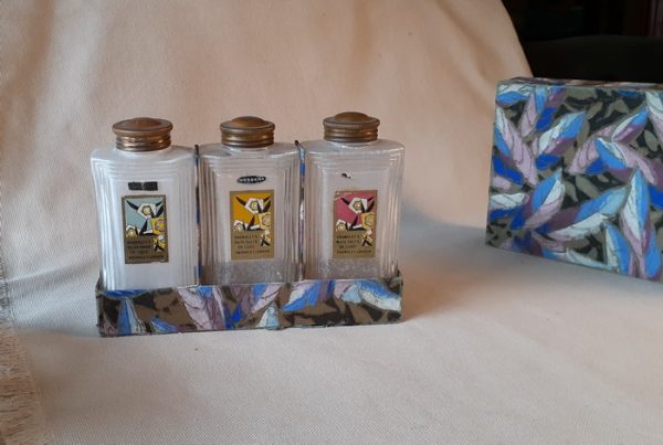 Deco glass 3 bottles gift set - powder bath salts empty 1930's?