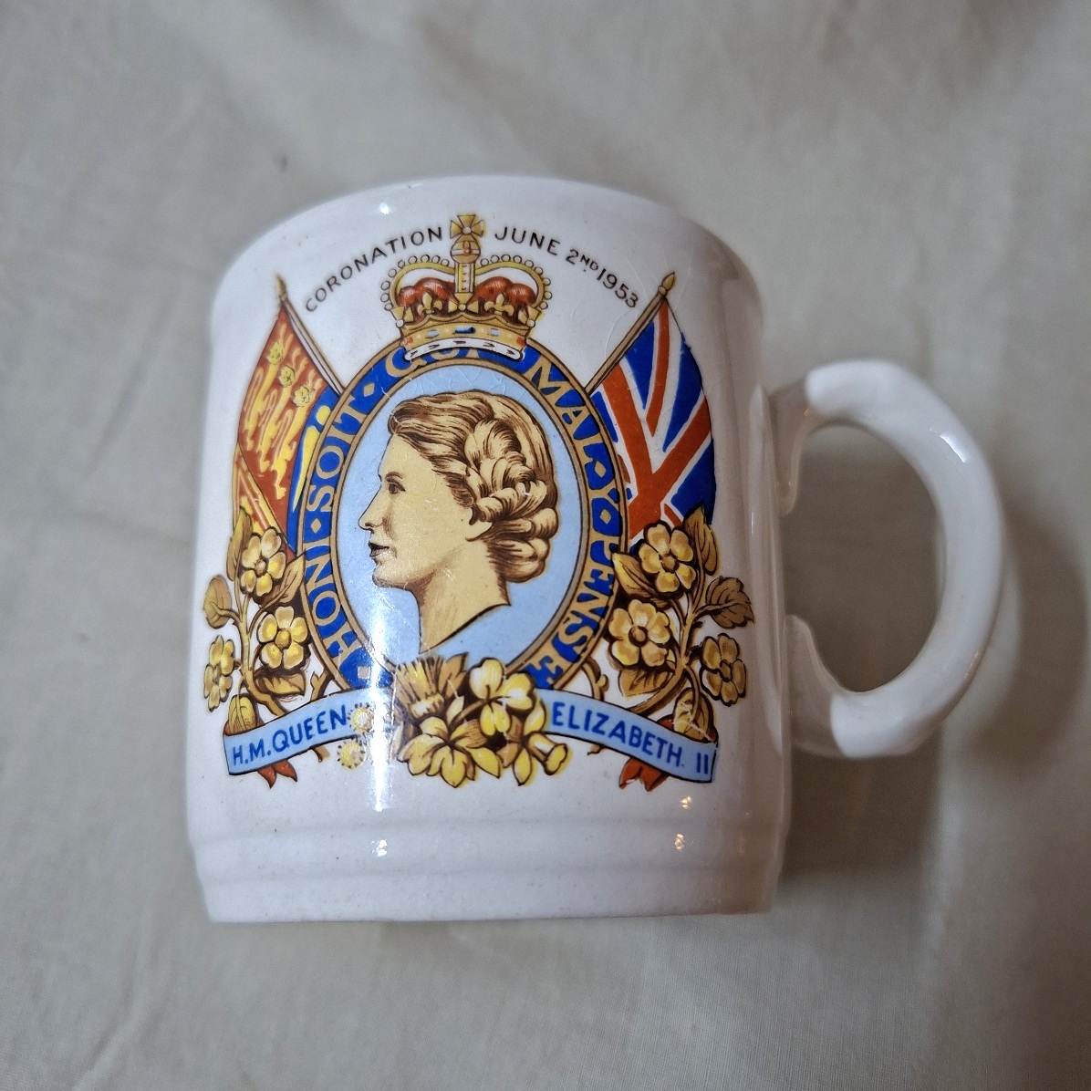 Royalty Coronation mug une 1953   Queen Elizabeth 2nd - J G Meakin