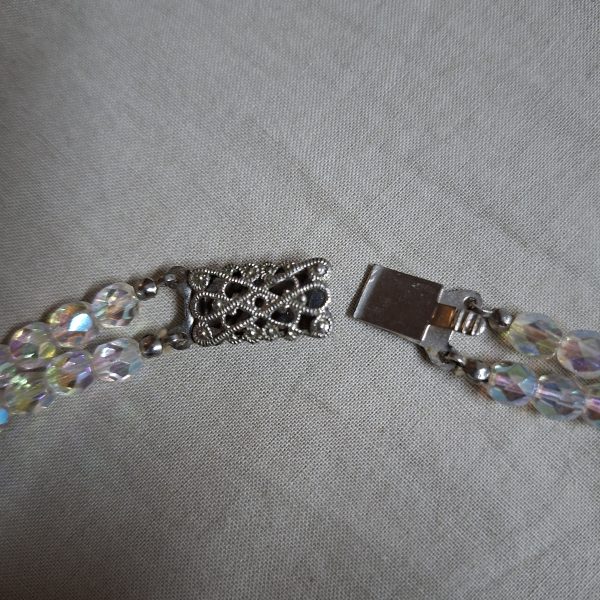 Crystal glass necklace - 2 strands - faceted irridescent - Image 2