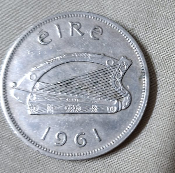Irish Hunter Horse Coin - 1961 2/6 - Perfect gift for a sporthorse enthusiast - Image 2