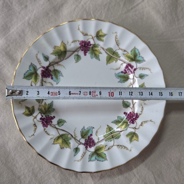 Side Plate Royal Worcester - grapes and vine leaves - replacement porcelain - bacchanal - 16 cms - Image 2