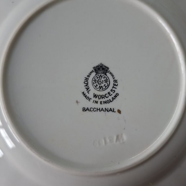 Side Plate Royal Worcester - grapes and vine leaves - replacement porcelain - bacchanal - 16 cms - Image 3