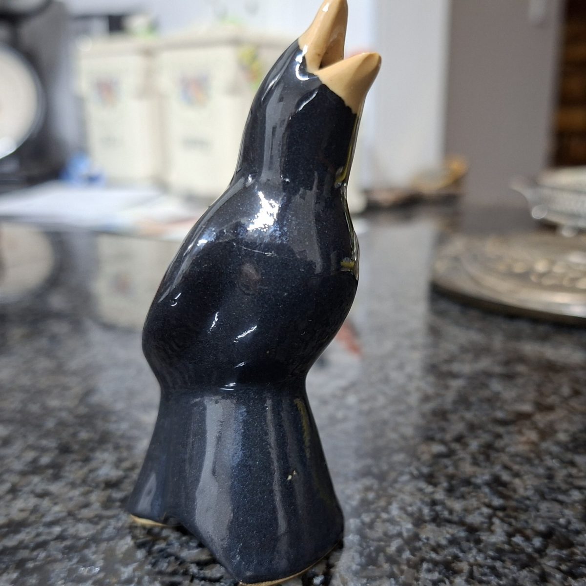 Pie funnel - Kitchenalia Blackbird ceramic vintage pie funnell