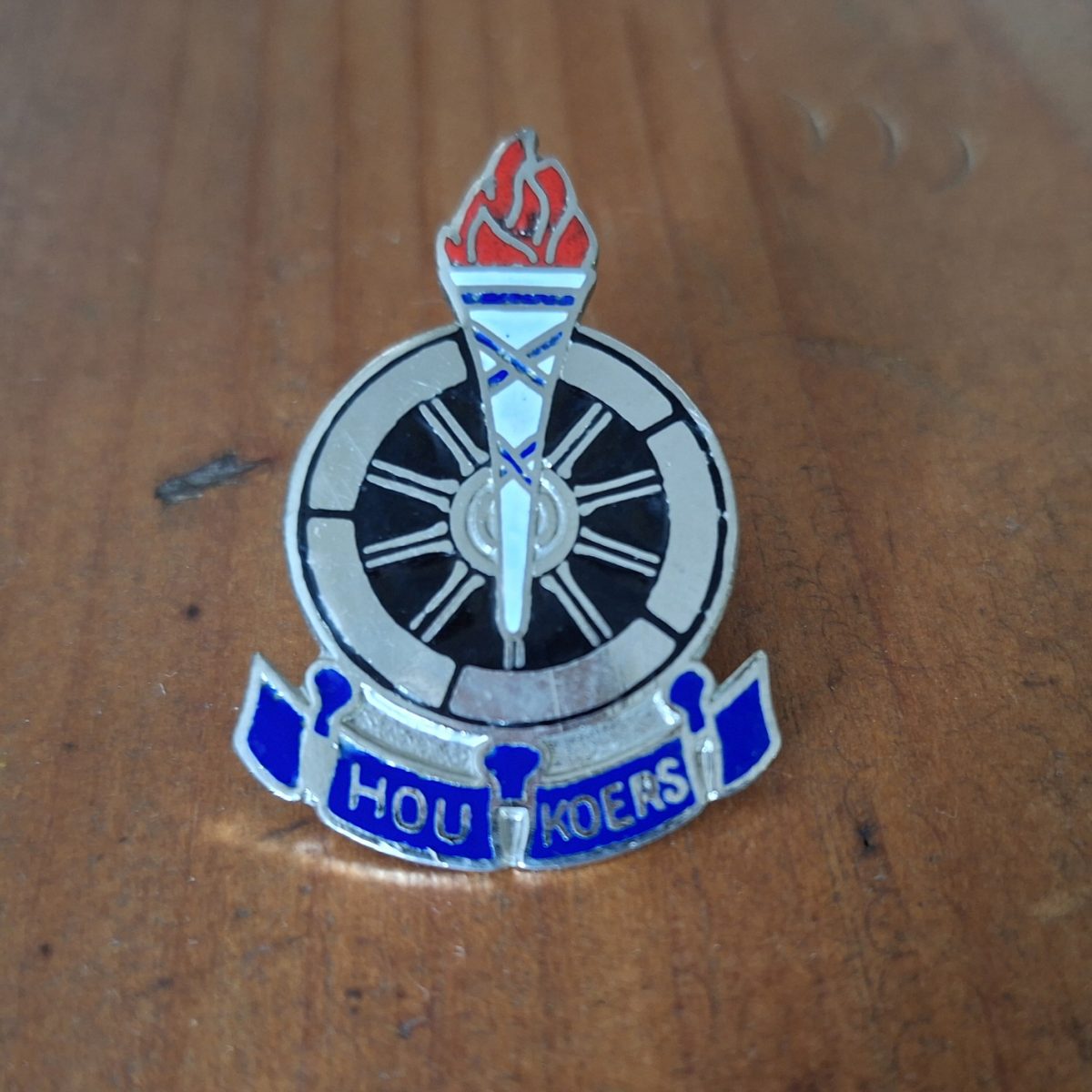 Voortrekker Hou Koers Youth Organisation cap badge