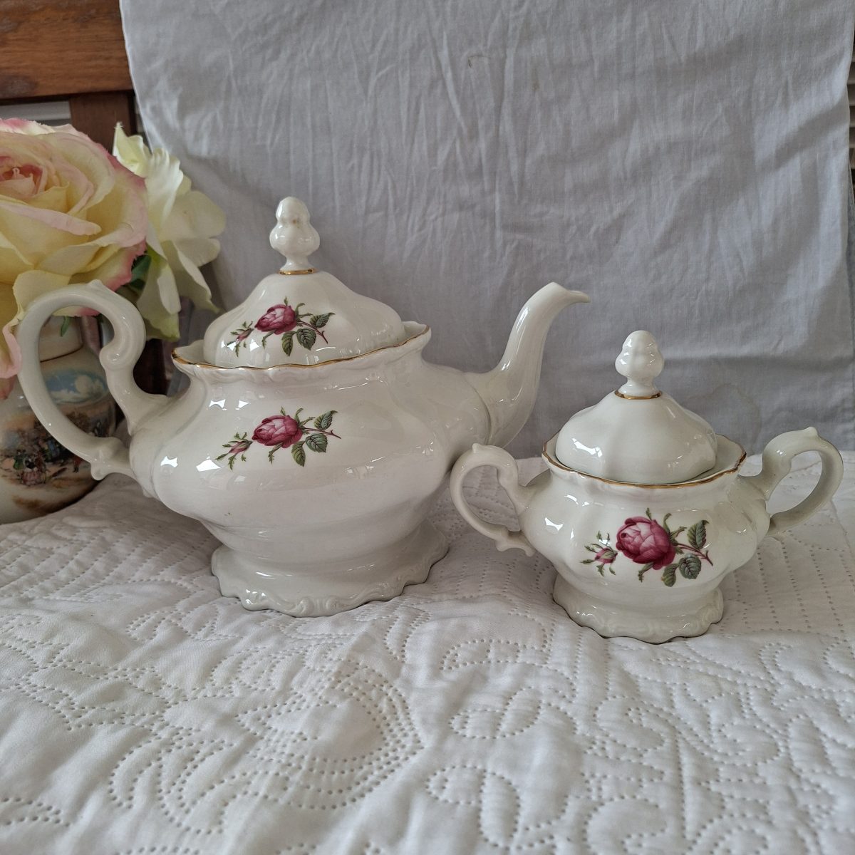 Large Tea Pot and sugar basin - Roses - South African porcelain Constantia