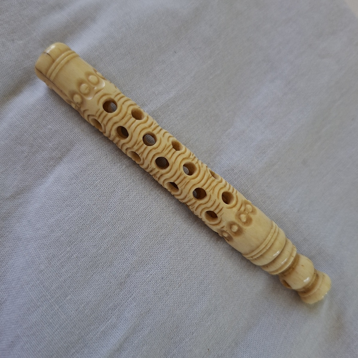 Vintage bone needle case needle holder