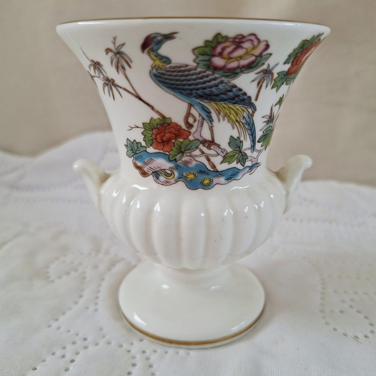 Small Wedgewood Porcelain Urn Jar vase - Birds - 9 cms