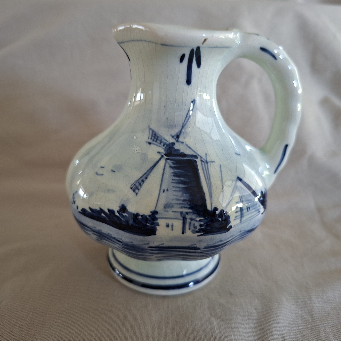 Delft blue and white small jug - hand painted  - 9 cm tall