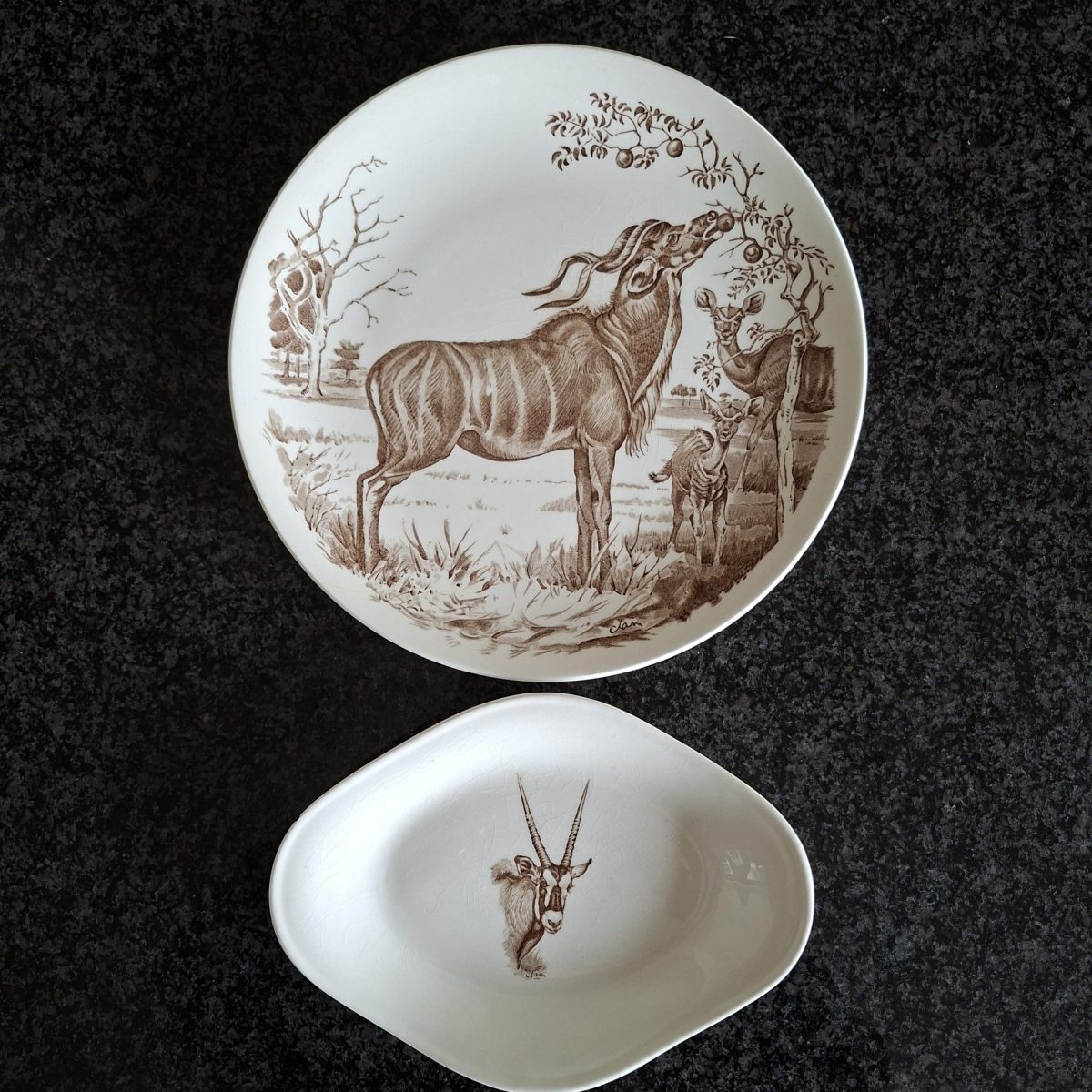 2 S.A. Union National Parks South Africa Plates - 1 Large with a Kudu and 1 smaller with Gemsbok