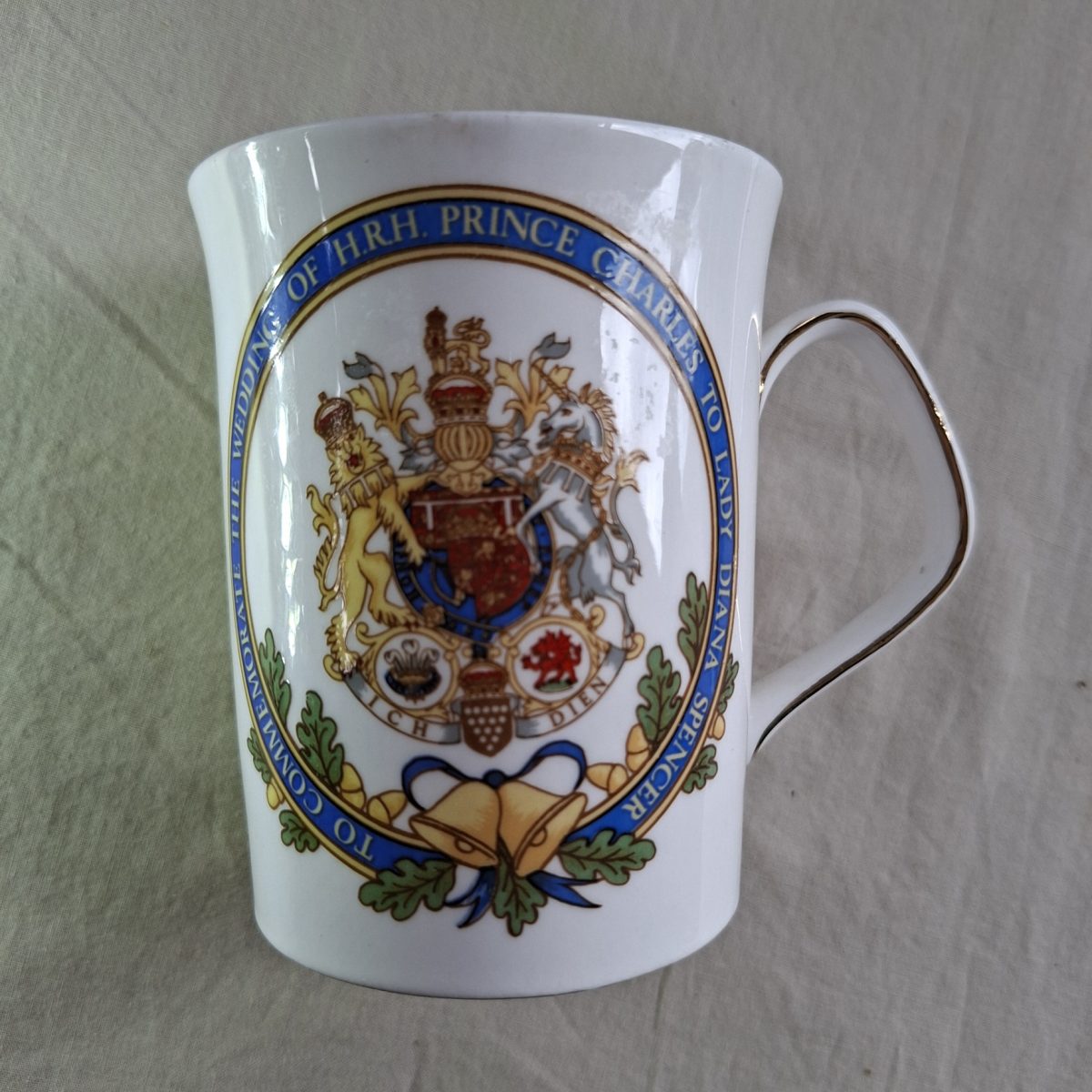 Commemoration wedding mug Charles and Diana 29 July 1981 - fine bone china