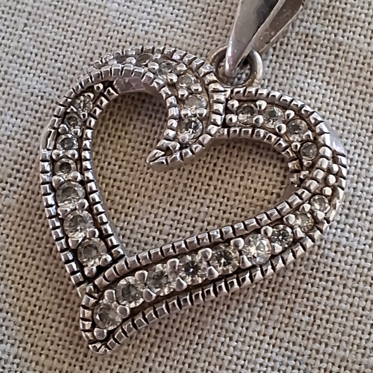 925 silver Italian? heart shaped pendant with diamante - Makers stamp