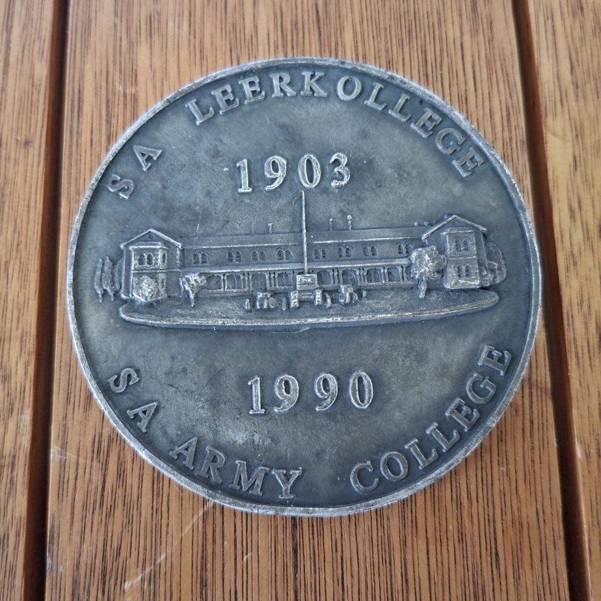 S.A. Army College  - S.A. Leer Kollge "Paratus"  Large 8cm Medallion 1903 - 1990 Commemorative Medal