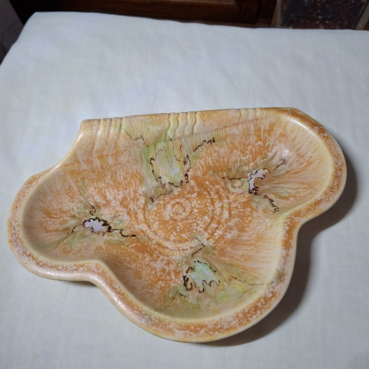 Beswick Art Deco bowl pale orange and green
