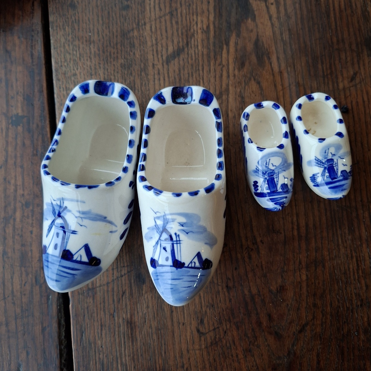 Pair Delft blue and white handpainted ceramic clogs - painted 13 x 6 cms  plus 2 mini clogs Holland