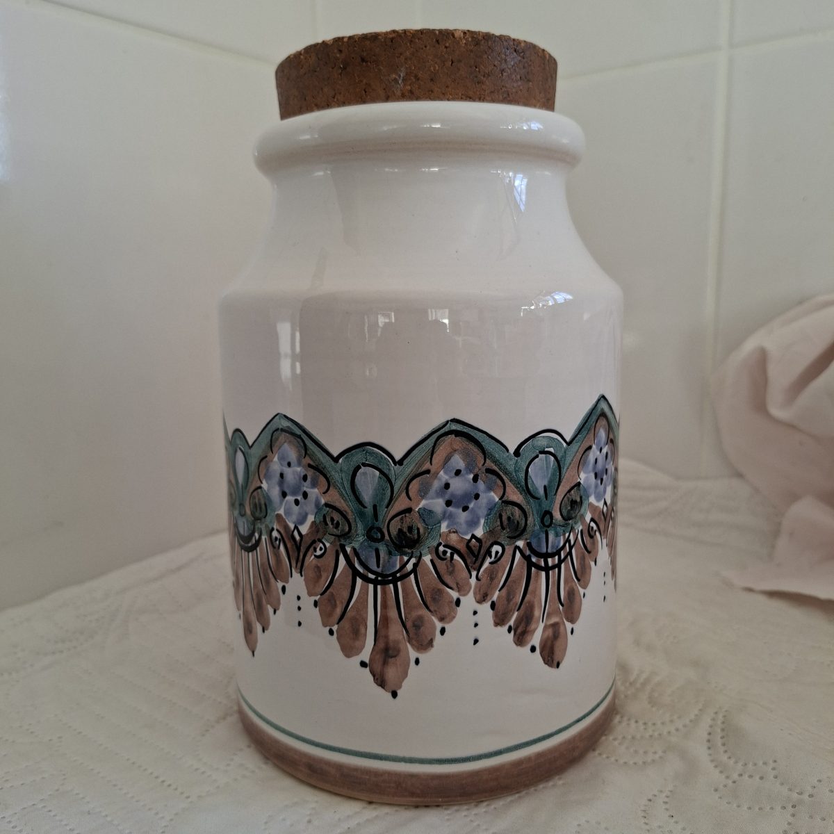 SA pottery jar - The Old Jar pottery Benoni - large 25 cms - perfect condition