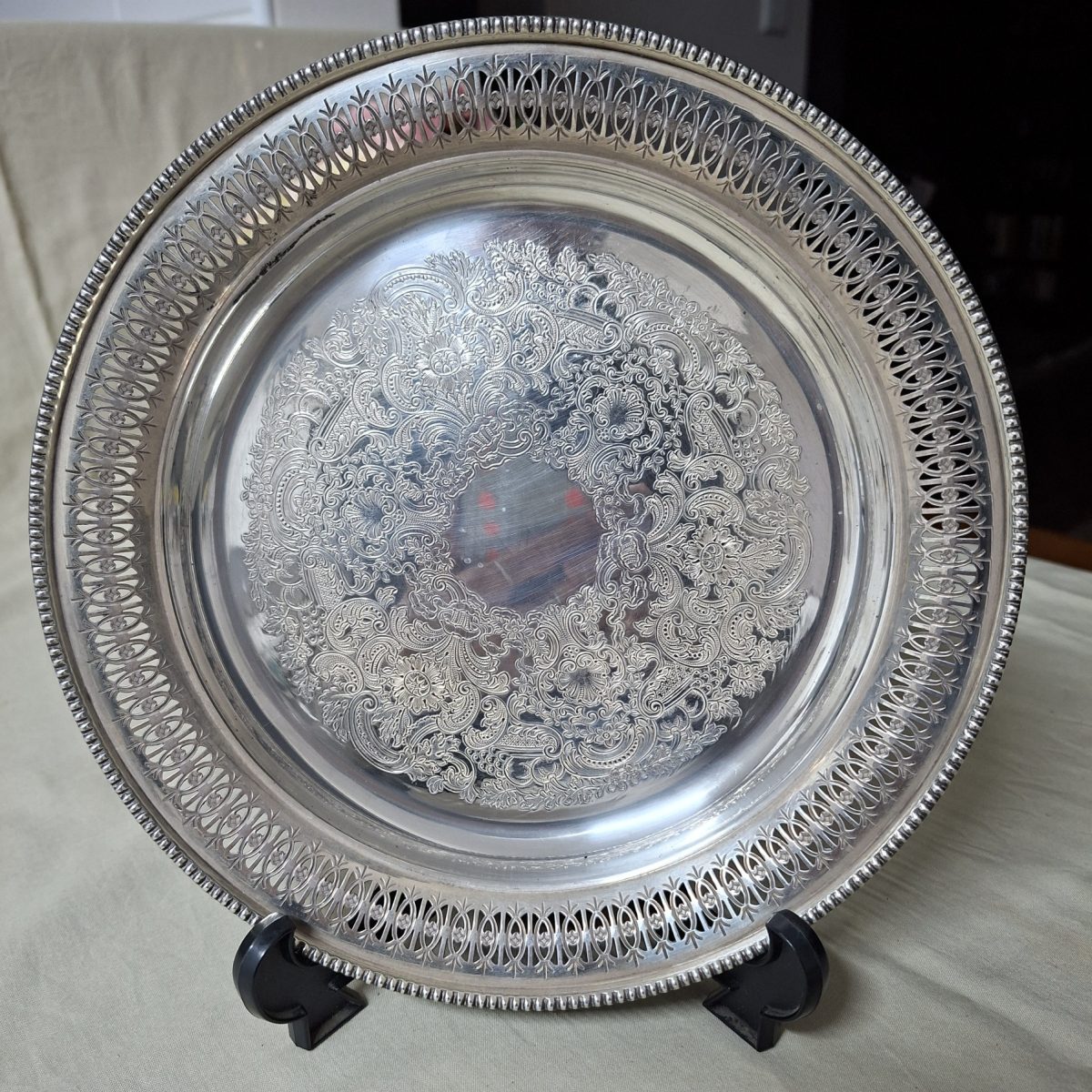 Mappin and Webb silver plate on copper Tray  24 cms dia
