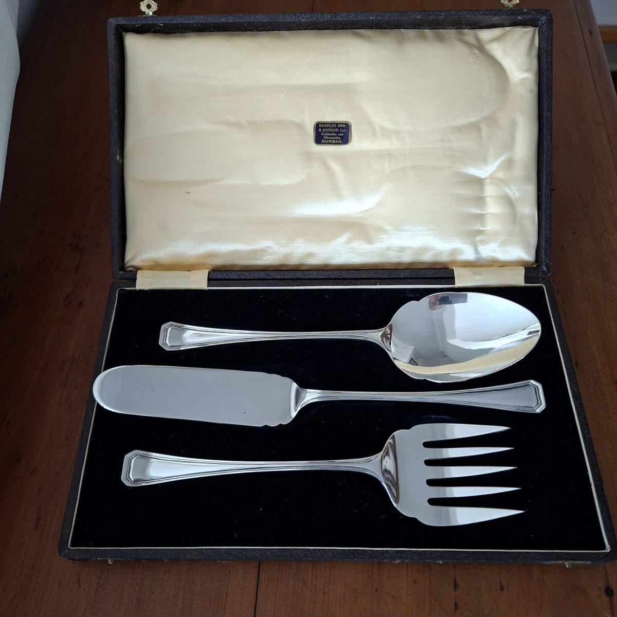 Silver plated Serving Set - boxed
