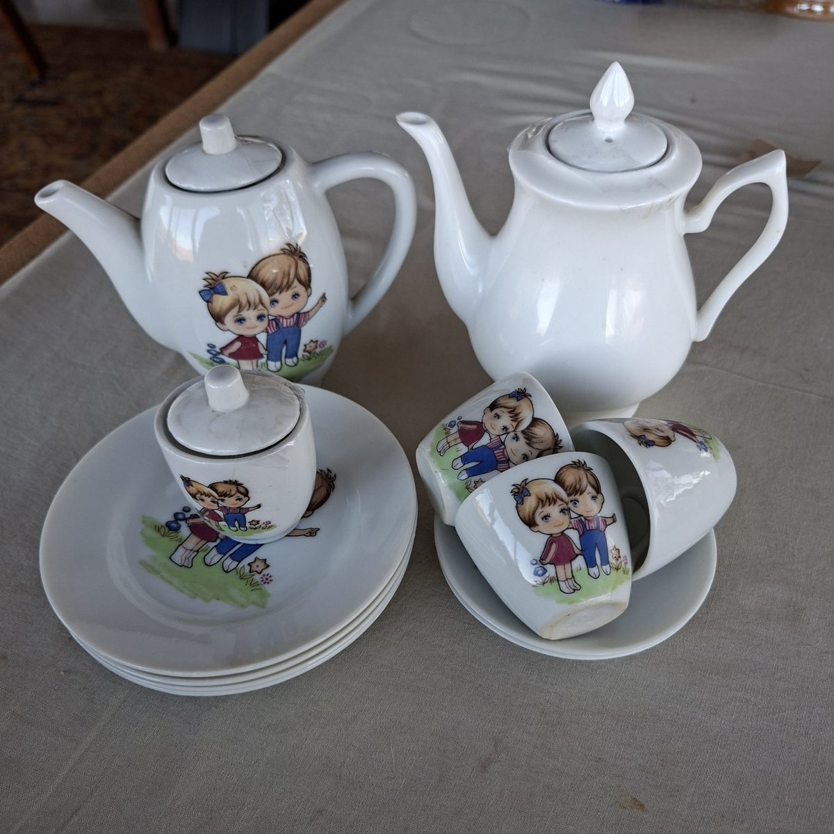 Childrens part tea set - porcelain