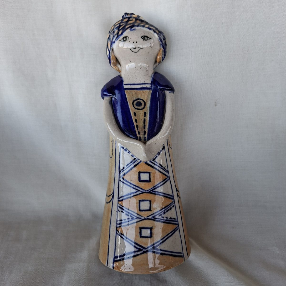 Traditional Woman figurine - 22 cms