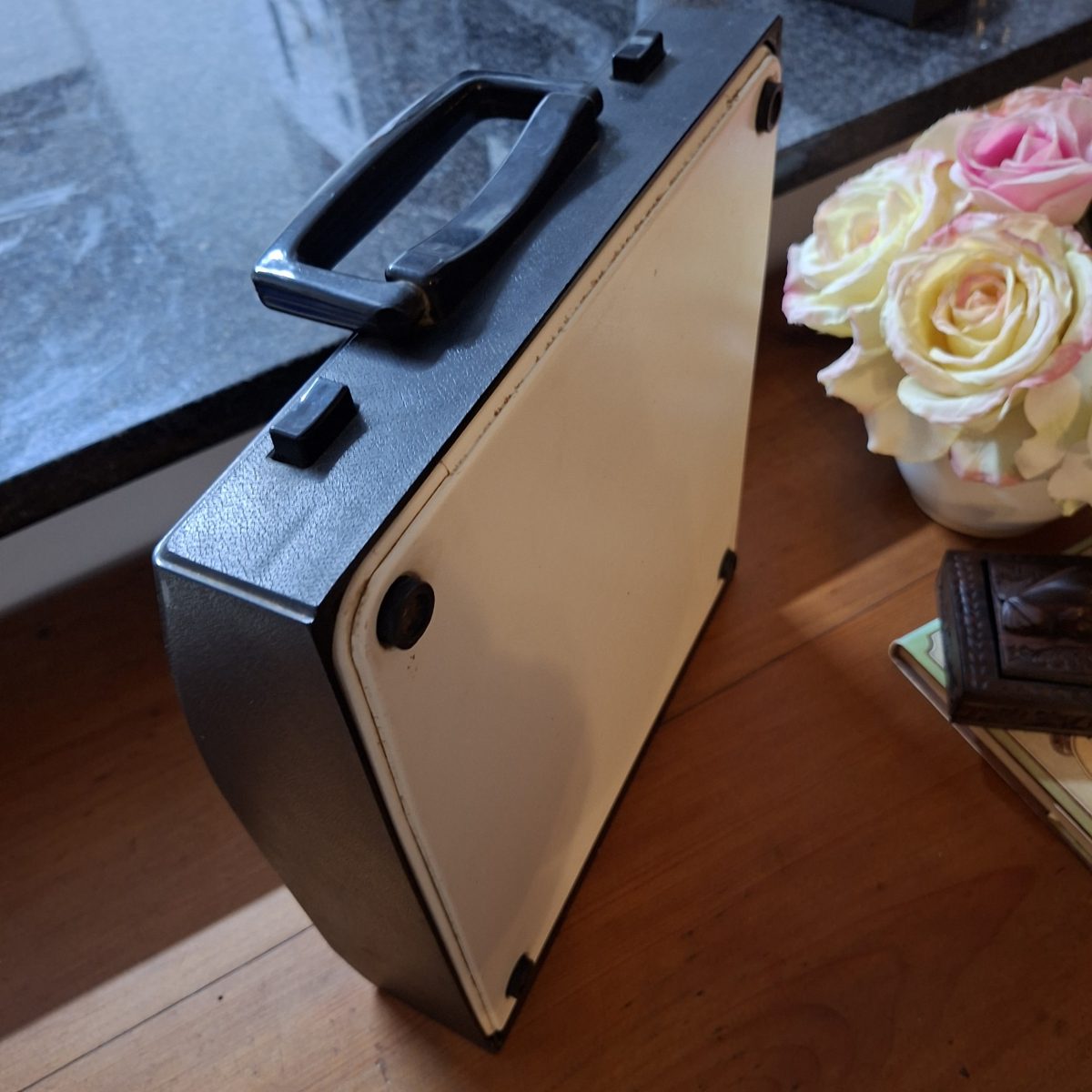 Portable typewriter - Adler - working order