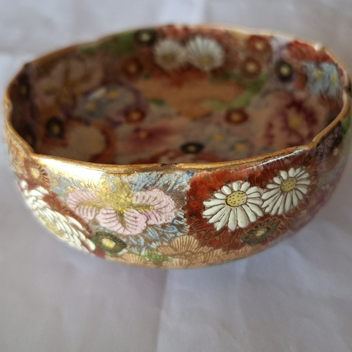 Oriental Japanese Satsuma? bowl - Mille fleur Flower decoration - Fine craquelure