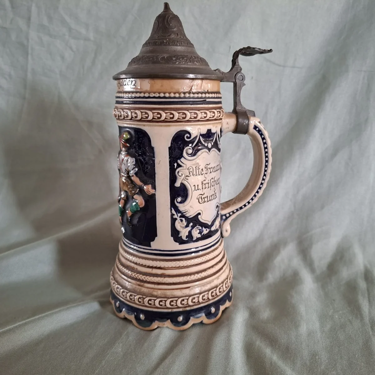 Musical German Stein mug  beer tankard - Swiss movement Der alte Peter