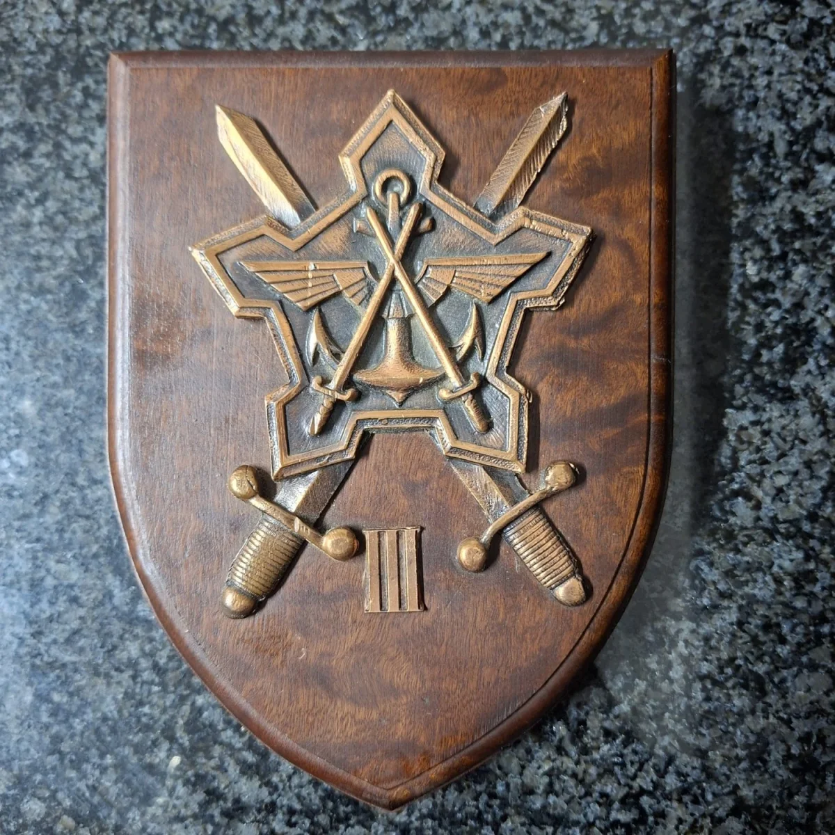 SADF Wooden plaque Chief of Defence copper emblem