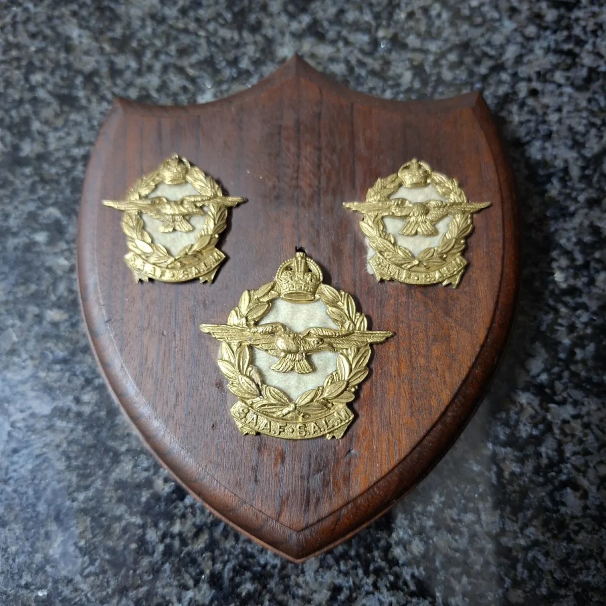 SAAF SALM wooden plaque with 3 SA Airforce badges on a wooden plaque